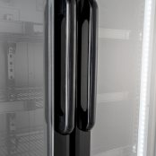 Armoire à boissons 460 Litres sur roulettes Full Black PREMIUM - GOLDINOX